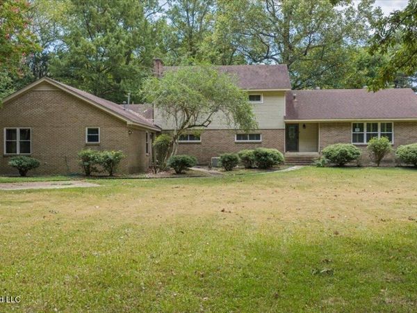 820 Strayhorn Street, Senatobia, MS 38668
