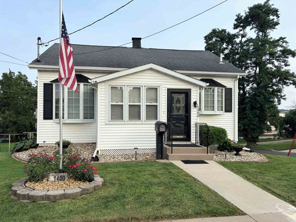 1400 Garfield Avenue, Dubuque, IA 52001