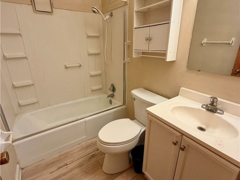 320 E Chestnut Street, Unit 2, Lisbon, OH 44432 Photo 10