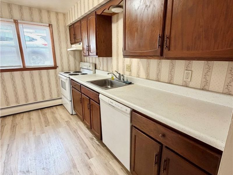 320 E Chestnut Street, Unit 2, Lisbon, OH 44432 Photo 5