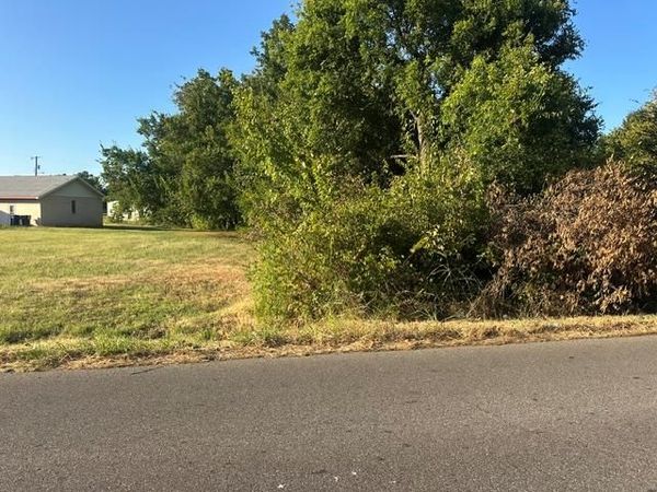 N Wilshire Boulevard, Oklahoma City, OK 73084