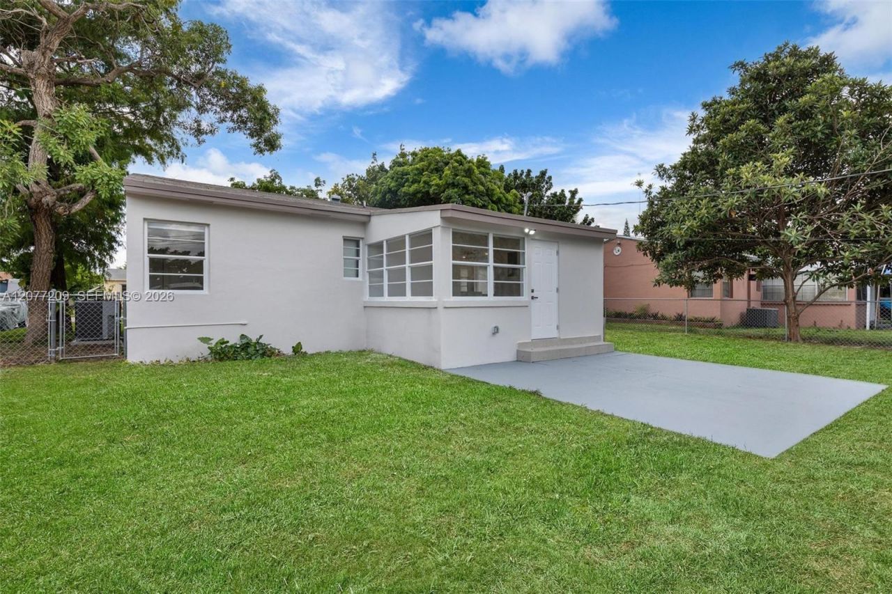 2839 Mayo St , Hollywood, FL 33020 Photo