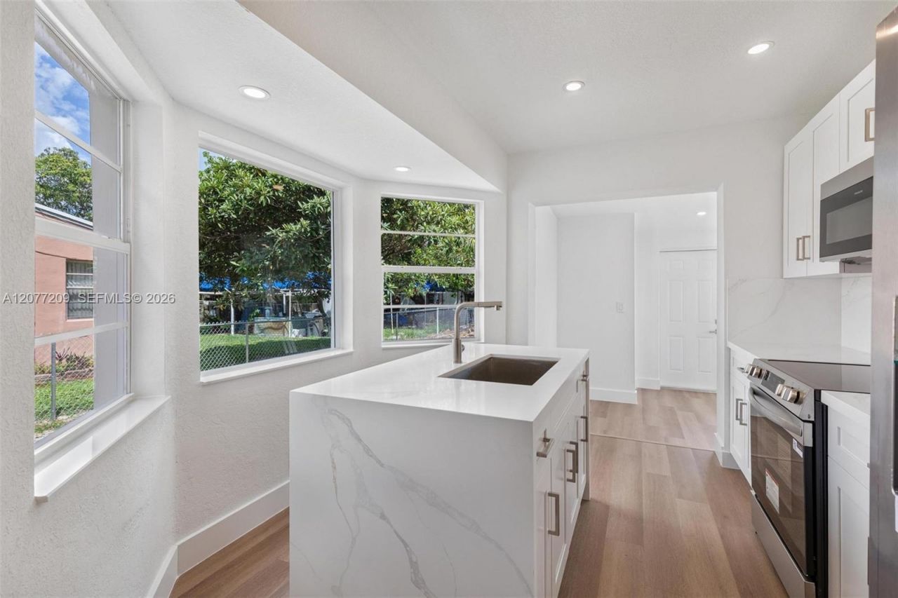 2839 Mayo St , Hollywood, FL 33020 Photo