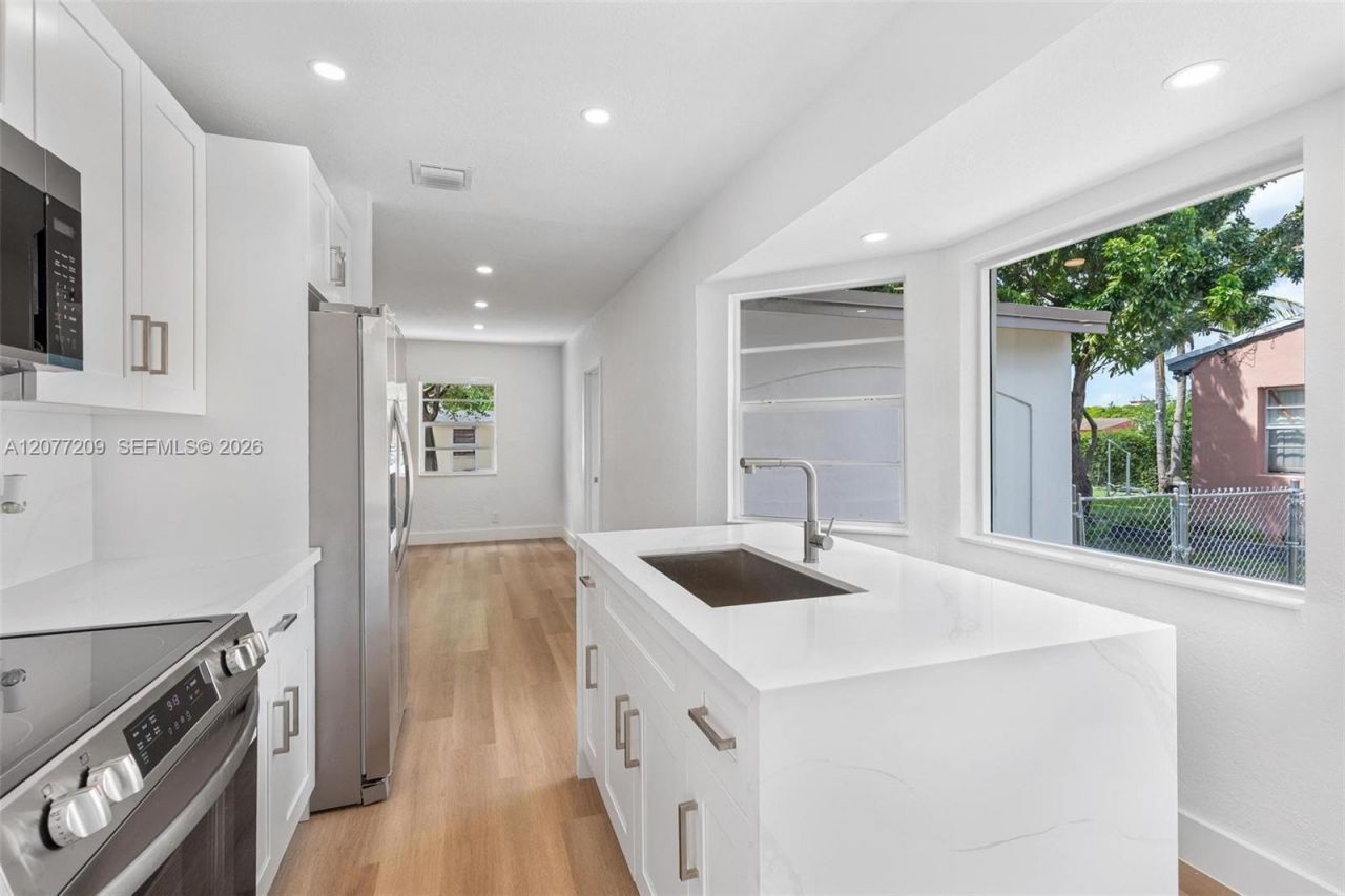 2839 Mayo St , Hollywood, FL 33020 Photo