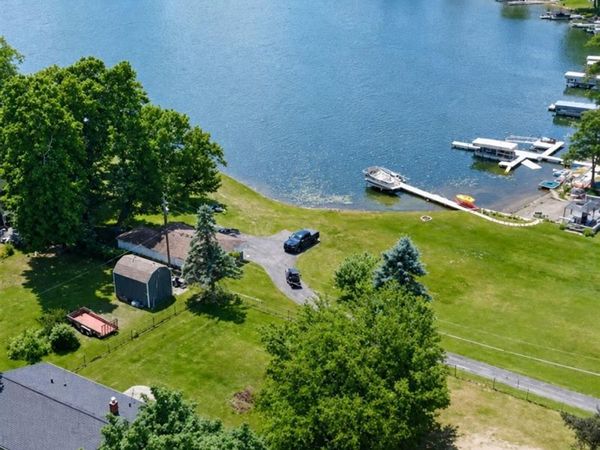 8965 Van Gordon Street, White Lake Township, Mi 48386