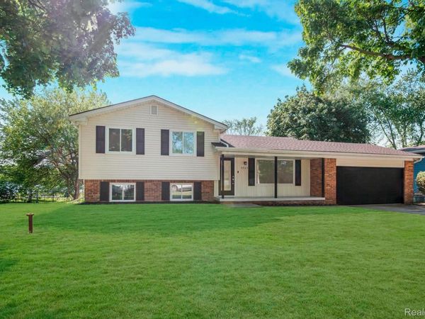 8965 Van Gordon Street, White Lake Township, Mi 48386