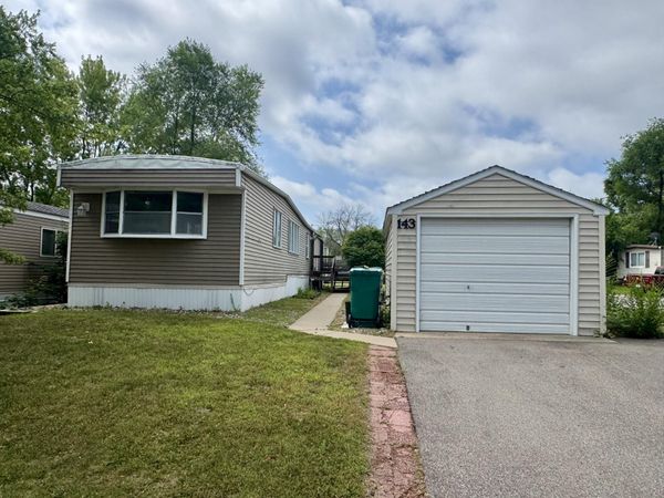 143 Judith Drive , Chaska, MN 55318