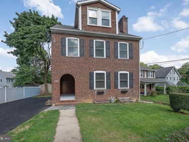 107 W CIRCULAR AVENUE, PAOLI, PA 19301