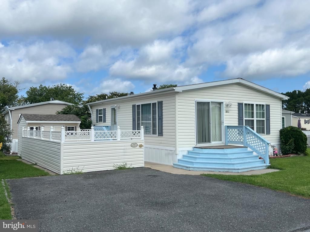 8810 BAY RIDGE DRIVE , BERLIN, MD 21811