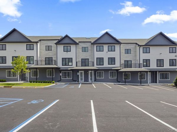 466 W Central Avenue , Unit 212, Monsey, NY 10977