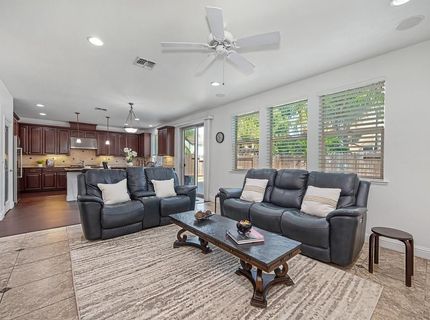 9953 Spring View Way, Elk Grove, CA 95757 Photo