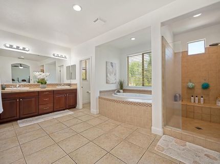 9953 Spring View Way, Elk Grove, CA 95757 Photo
