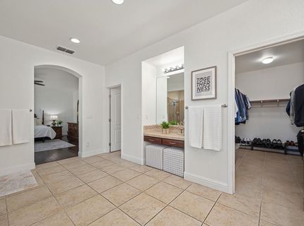 9953 Spring View Way, Elk Grove, CA 95757 Photo