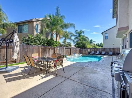 9953 Spring View Way, Elk Grove, CA 95757 Photo