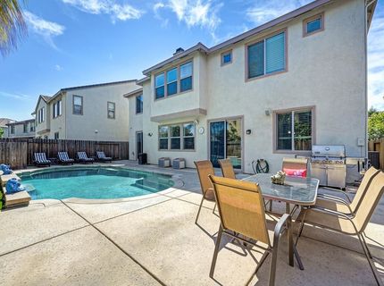 9953 Spring View Way, Elk Grove, CA 95757 Photo