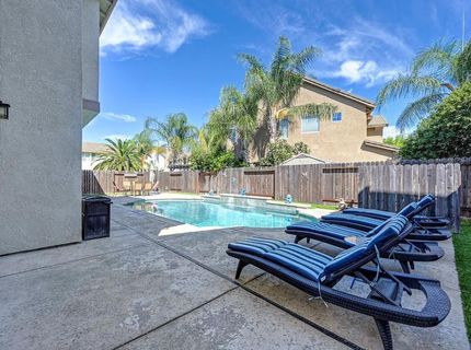 9953 Spring View Way, Elk Grove, CA 95757 Photo