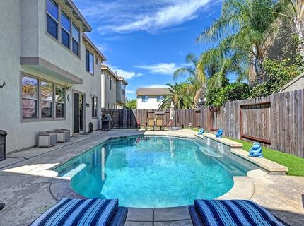 9953 Spring View Way, Elk Grove, CA 95757 Photo