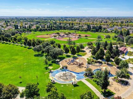 9953 Spring View Way, Elk Grove, CA 95757 Photo
