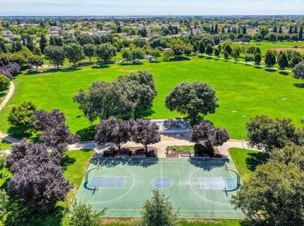 9953 Spring View Way, Elk Grove, CA 95757 Photo