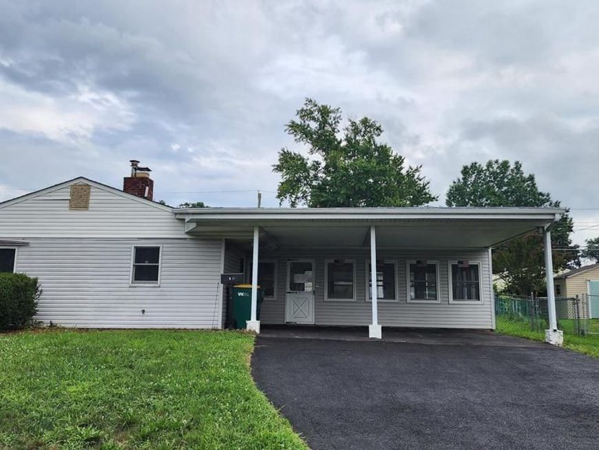 34 Thaliabush Lane, Levittown, PA 19054 Main Photo