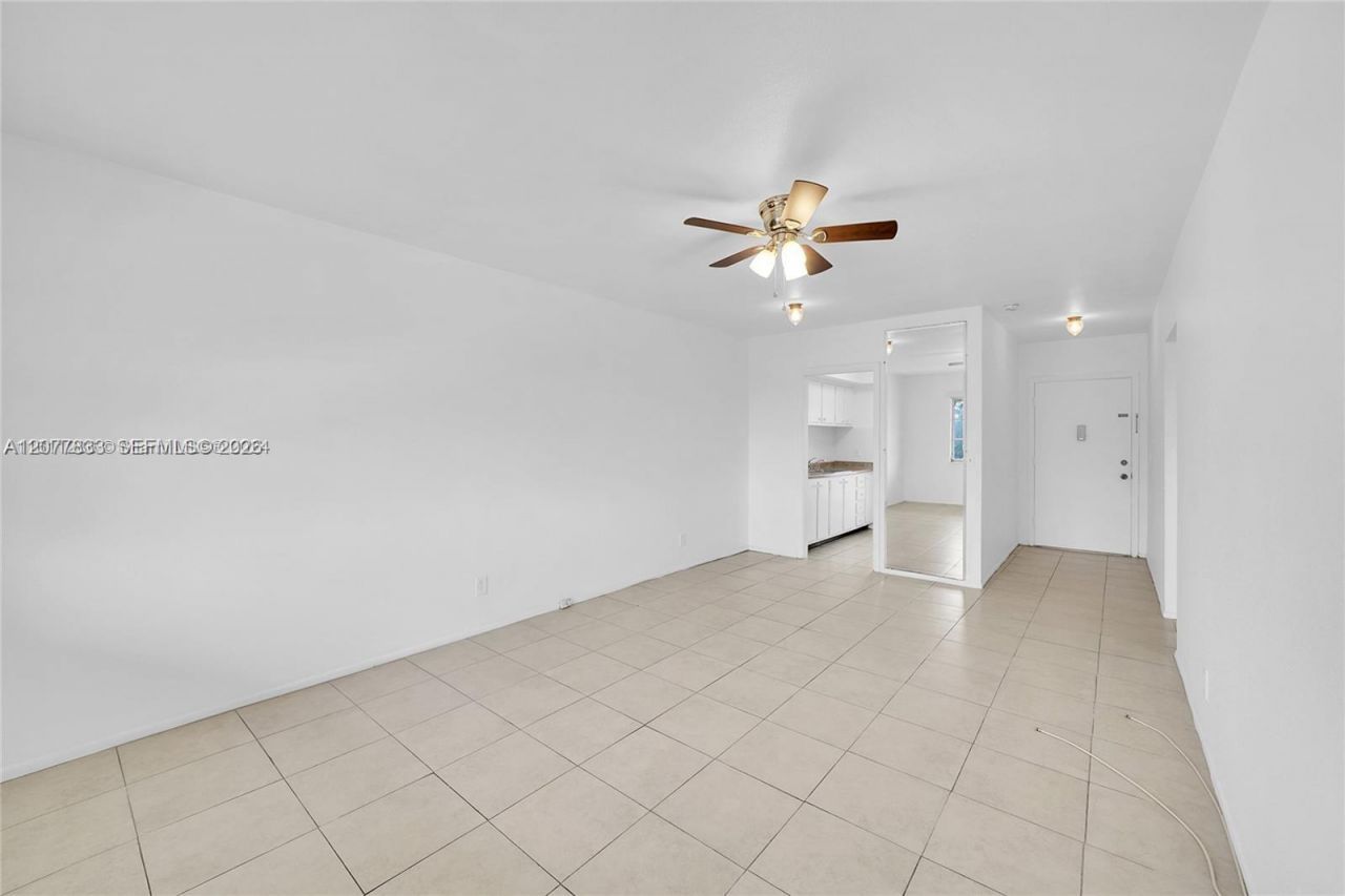 1050 E Sample Rd , Unit 309, Pompano Beach, FL 33064 Photo