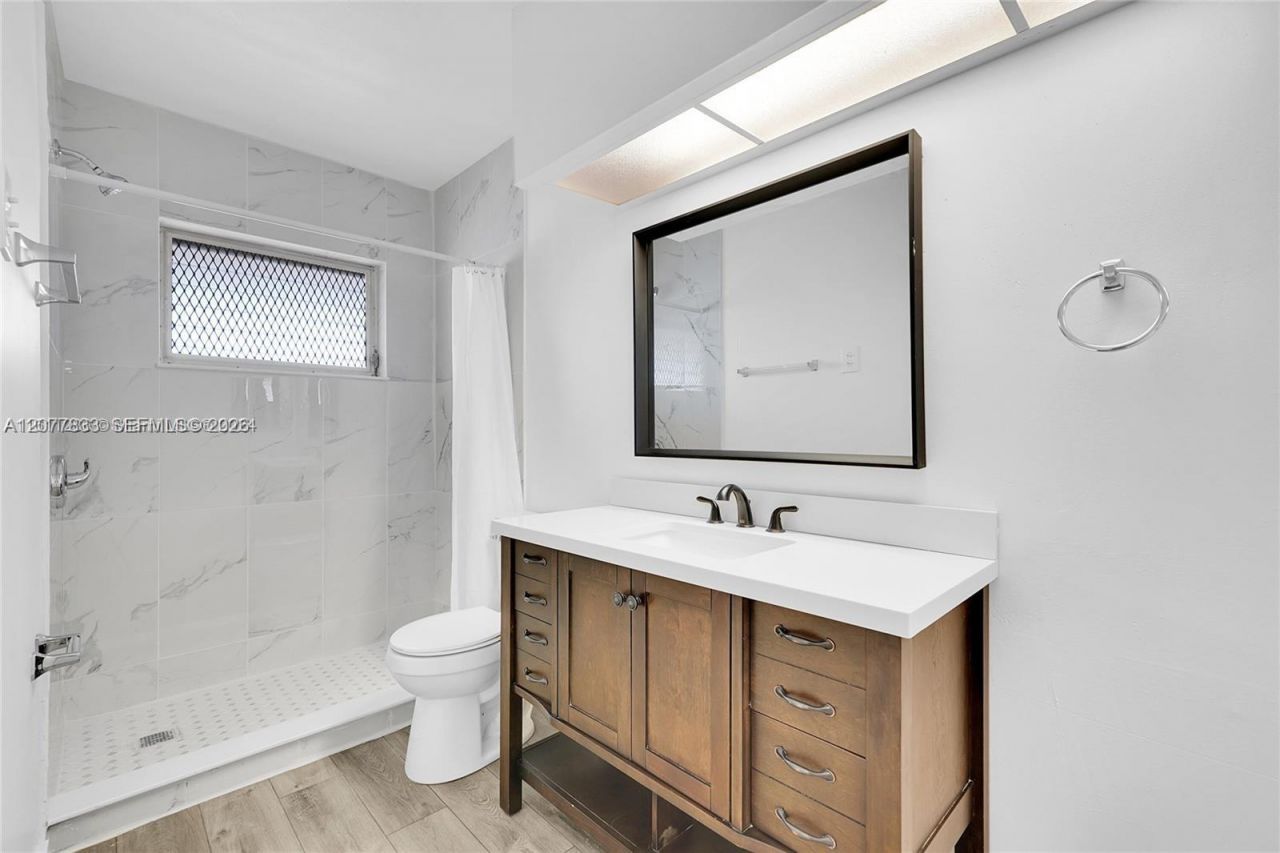 1050 E Sample Rd , Unit 309, Pompano Beach, FL 33064 Photo