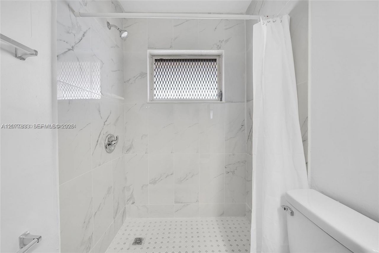 1050 E Sample Rd , Unit 309, Pompano Beach, FL 33064 Photo