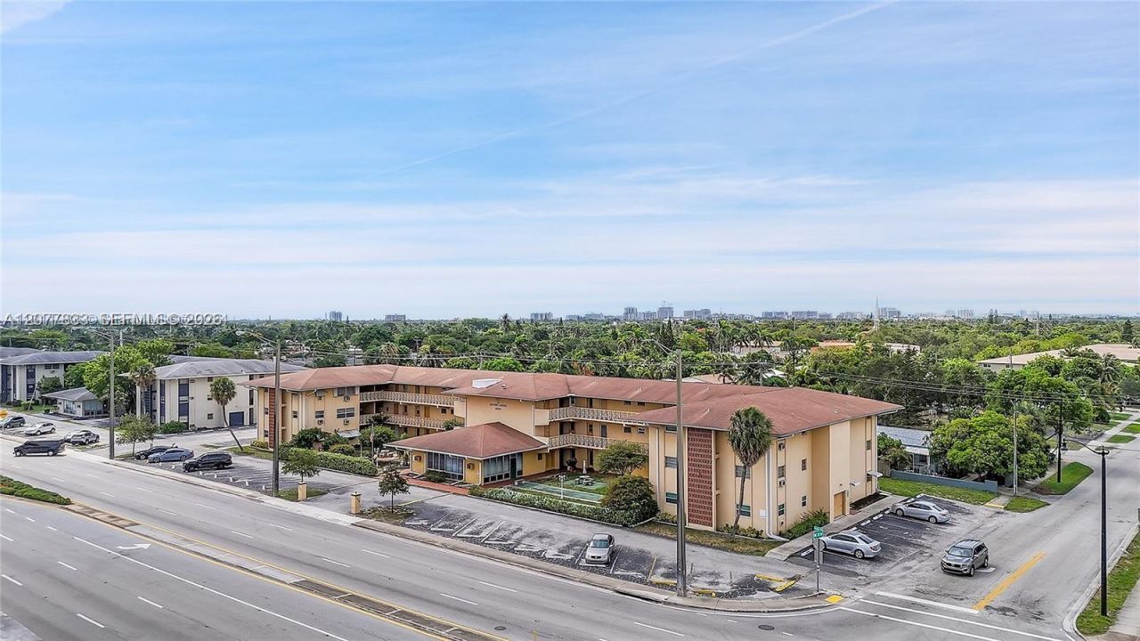 1050 E Sample Rd , Unit 309, Pompano Beach, FL 33064 Photo