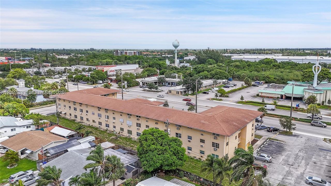 1050 E Sample Rd , Unit 309, Pompano Beach, FL 33064 Photo