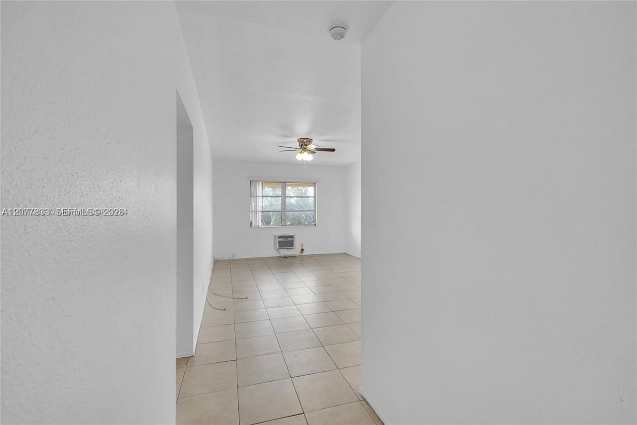 1050 E Sample Rd , Unit 309, Pompano Beach, FL 33064 Photo