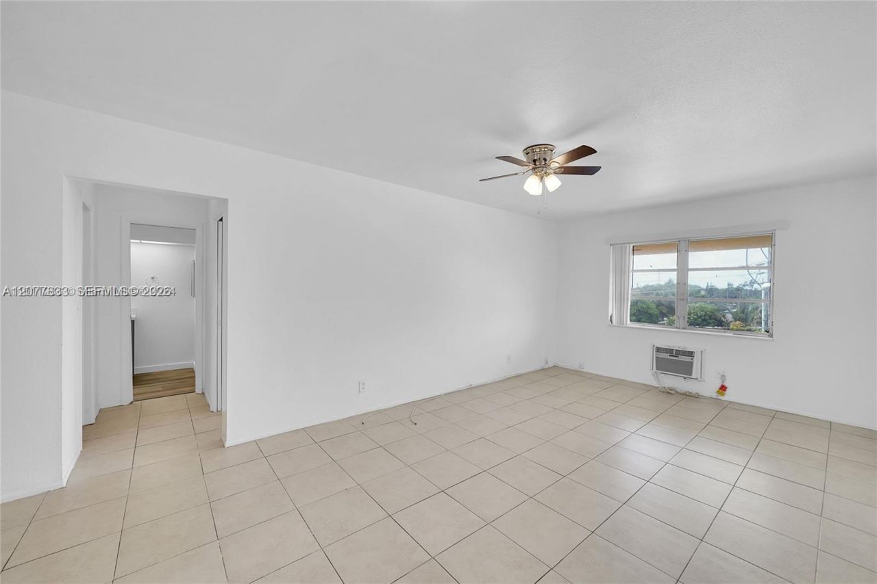 1050 E Sample Rd , Unit 309, Pompano Beach, FL 33064 Photo