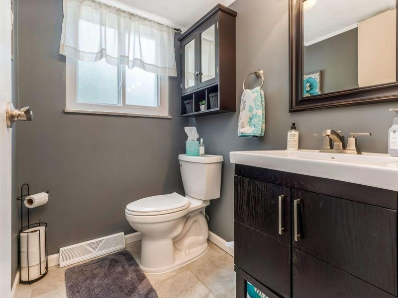 1351 Laurel Greene Place, Galloway, OH 43119 Photo 12
