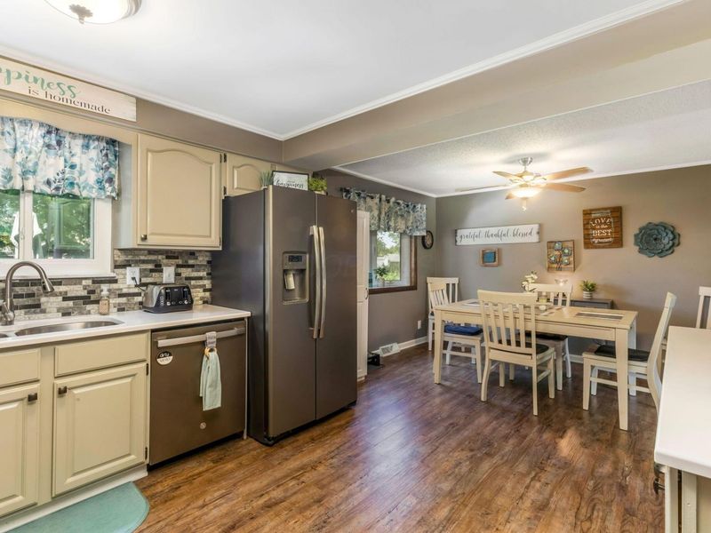 1351 Laurel Greene Place, Galloway, OH 43119 Photo 9
