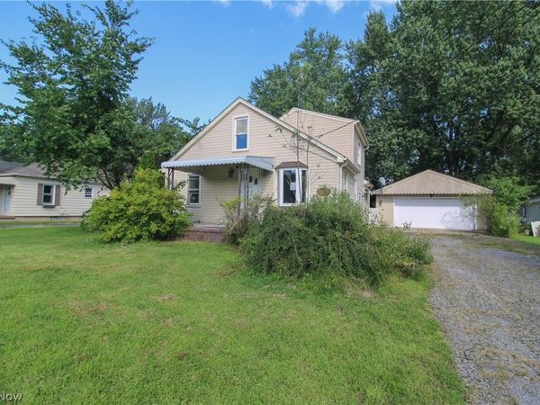 4484 Nutwood Avenue NW, Warren, OH 44483