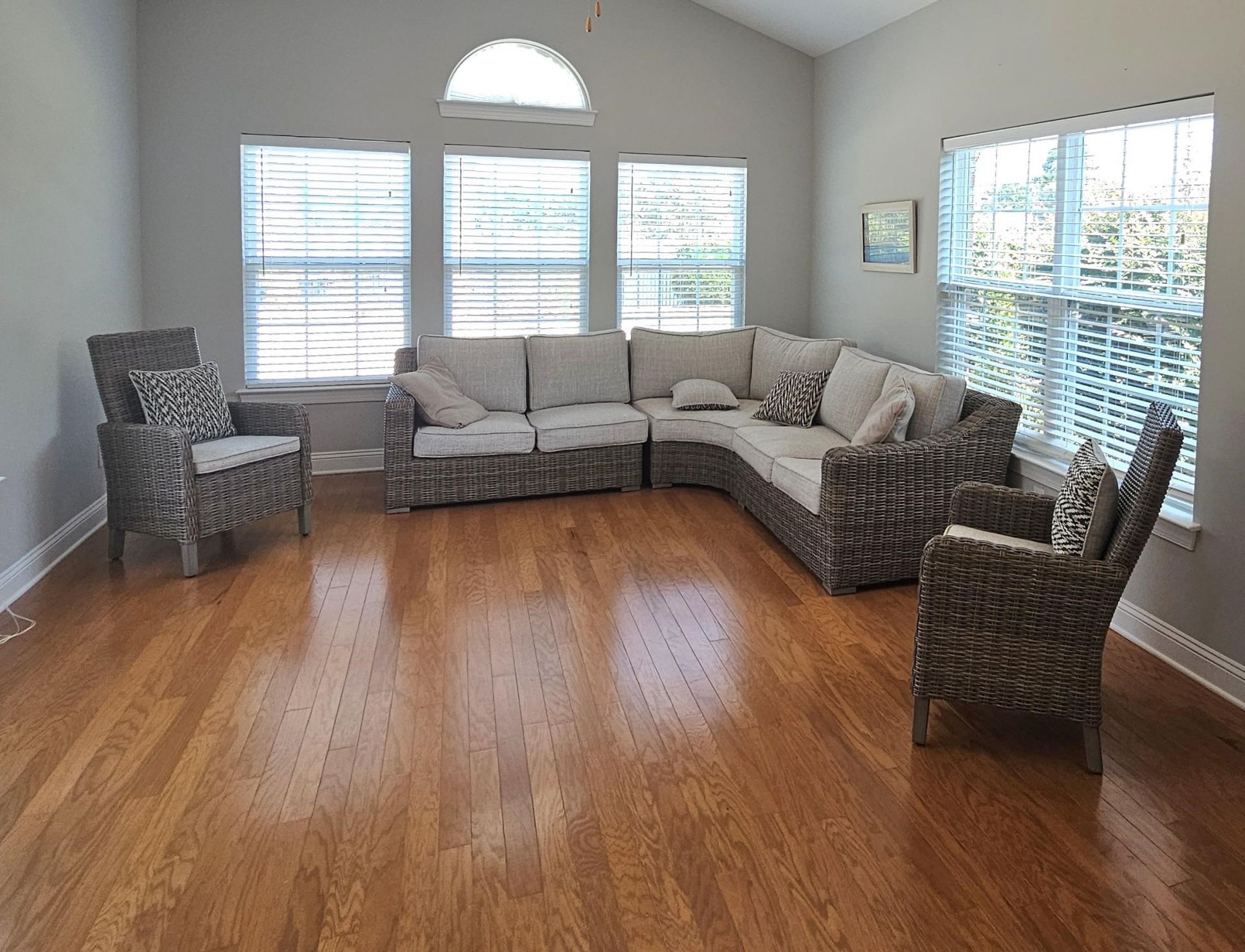 9181 Abingdon Dr. Photo 10