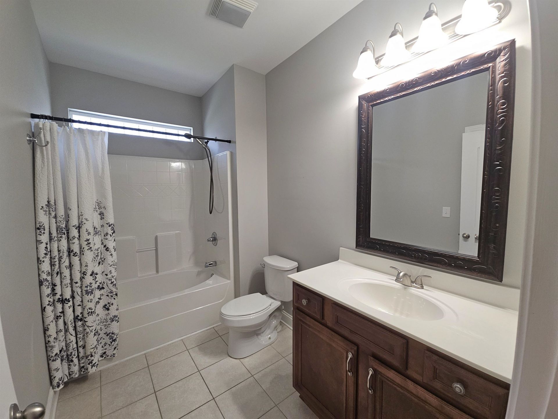 9181 Abingdon Dr. Photo 21