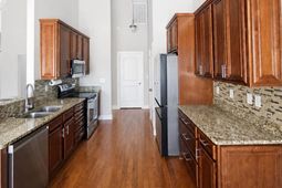 9181 Abingdon Dr. photo 4