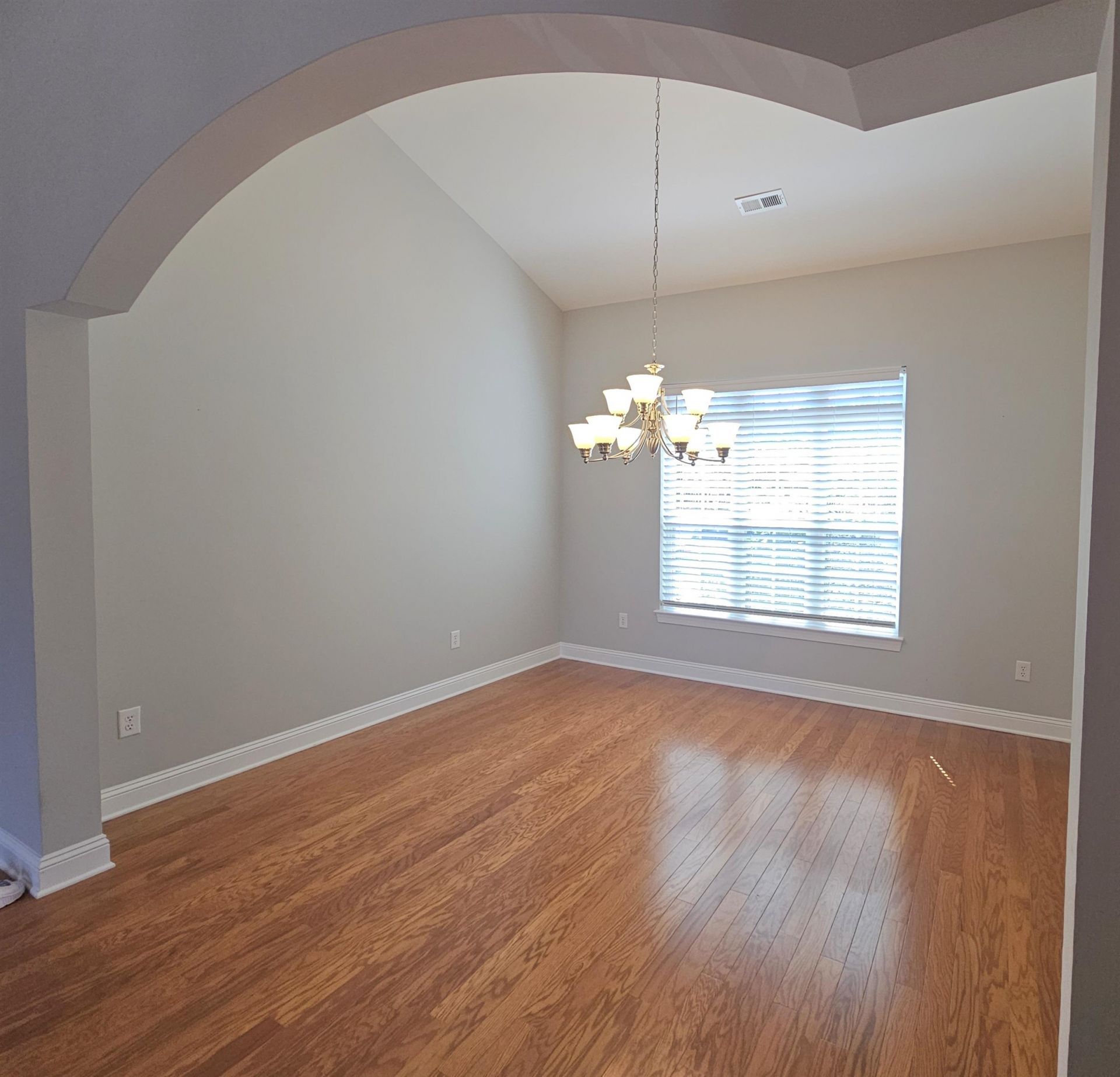 9181 Abingdon Dr. Photo 7