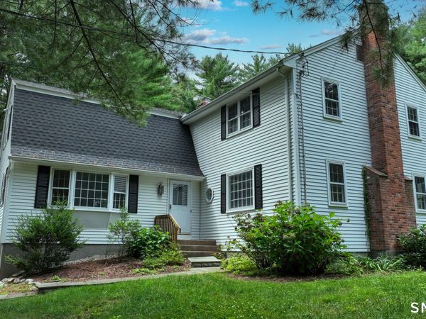 221 Old Farms, Simsbury, CT 06070
