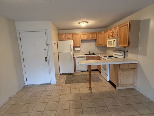 2300 Harbor View, Unit 2300, Rocky Hill, CT 06067