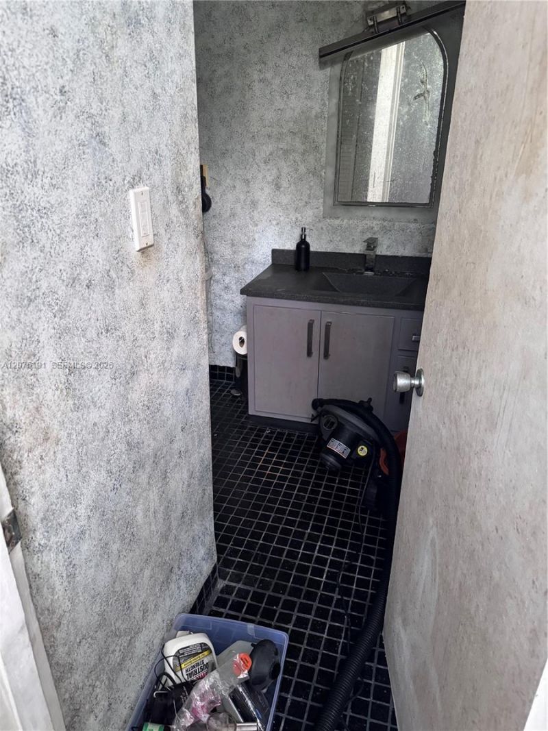 3024 Day Ave , Unit 3024, Miami, FL 33133 Photo