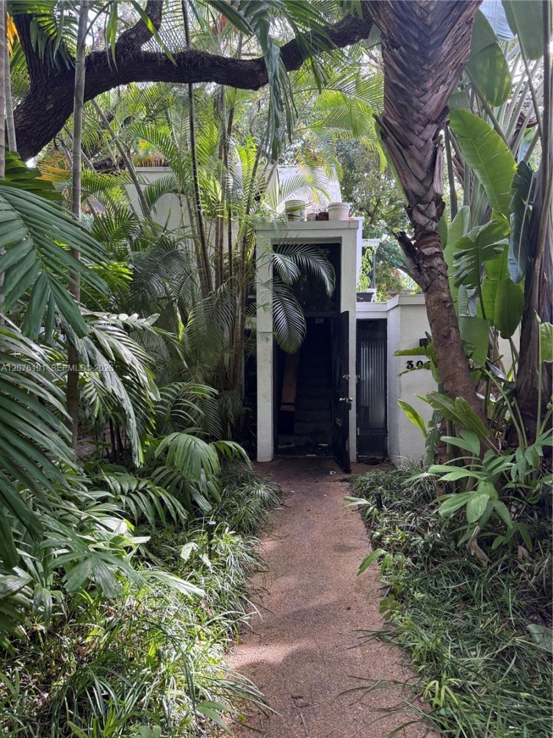 3024 Day Ave , Unit 3024, Miami, FL 33133 Photo