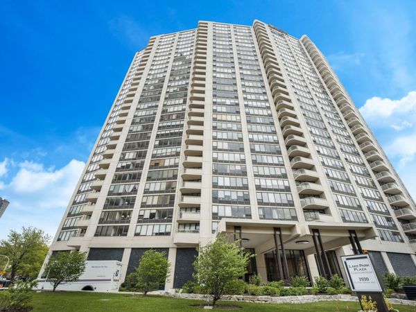 3930 N Pine Grove Avenue, Unit 1405, Chicago, IL 60613