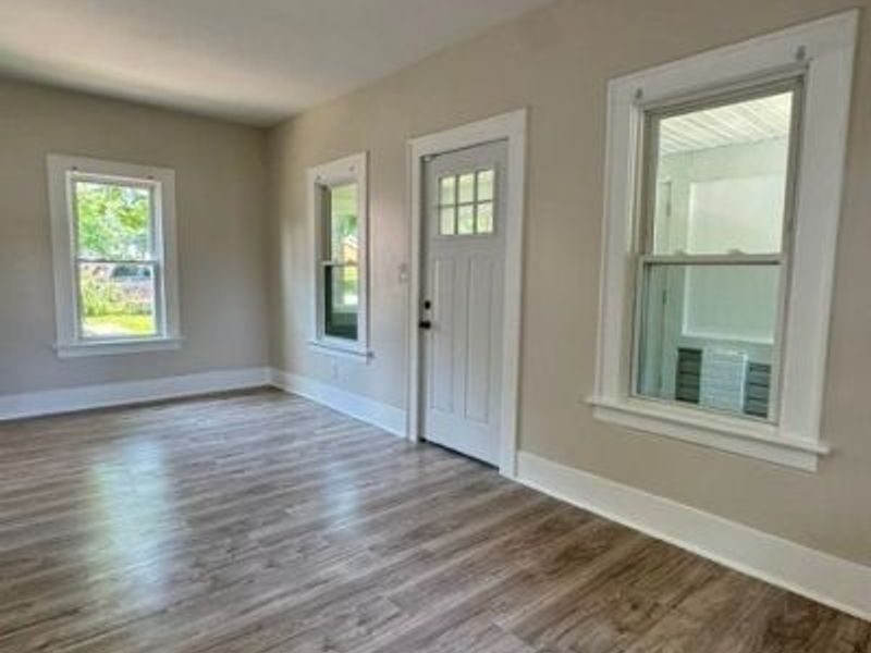 1079 Peerless Avenue, Akron, OH 44320 Photo 3