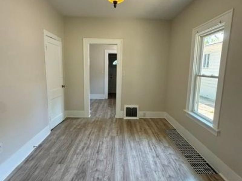 1079 Peerless Avenue, Akron, OH 44320 Photo 4