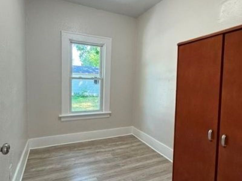 1079 Peerless Avenue, Akron, OH 44320 Photo 8