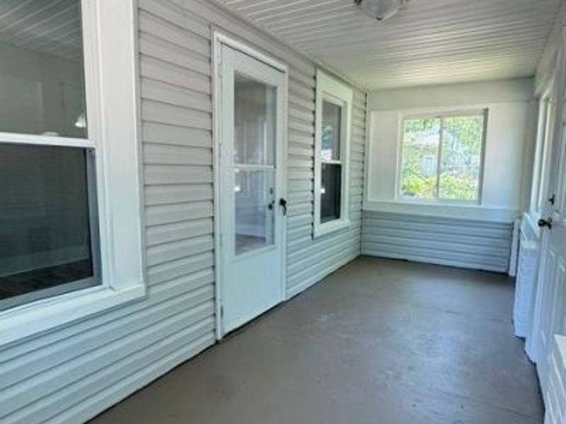 1079 Peerless Avenue, Akron, OH 44320 Photo 9