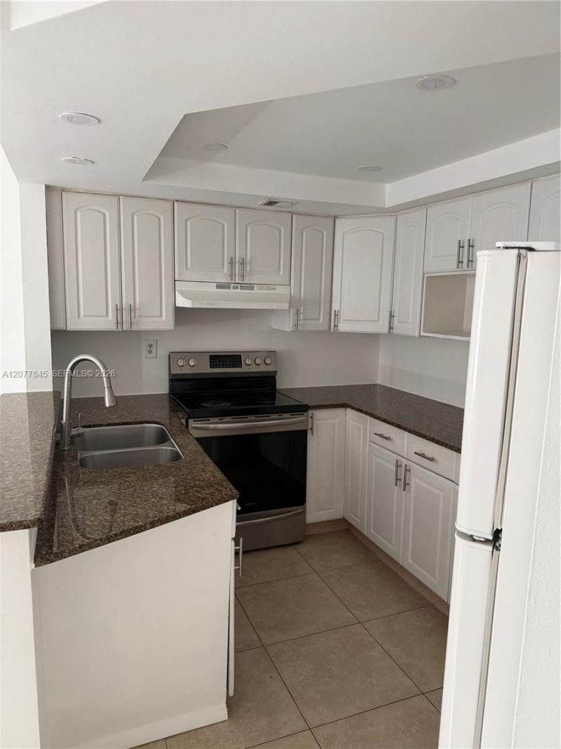 8335 SW 152nd Ave, Unit B412, Miami, FL 33193 Photo