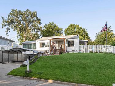 7745 N 37th Street, Omaha, NE 68112