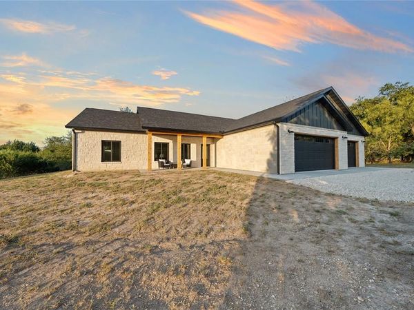 201 Private Road 4296 , Clifton, TX 76634